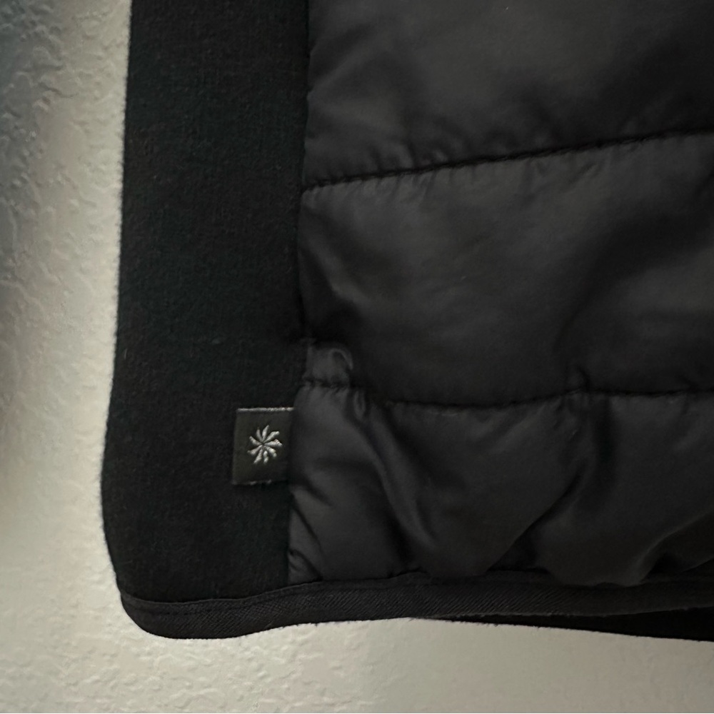 Athleta Girls Black Full Zip Nylon Lightweight Hoodie Puffer Jacket Size M - Picture 3 of 10